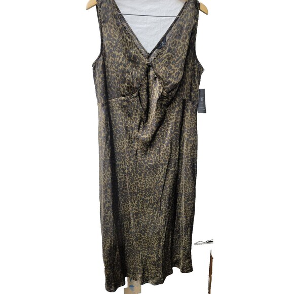 Sky Dresses & Skirts - Terra & Sky Animal Print Midi Dress Size OX